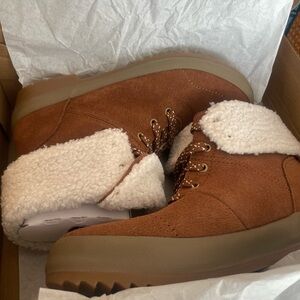 Keds Brown Suede Boots with Cream Fleece Lining size 7.5